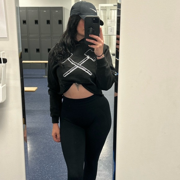 Meet your Posher, Sara - Picture 2 of 2